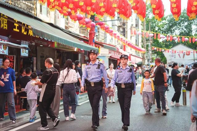 你景点驻足，我为你守护