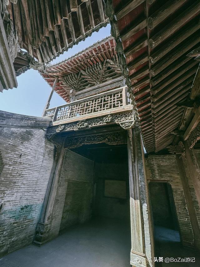山西临汾藏着座限时开放的古建，我守了3小时终见罕见的八卦藻井