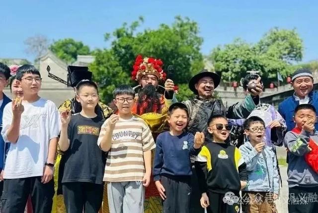 一车览“千年”！巩义公交“一日游”专线焕新重启！