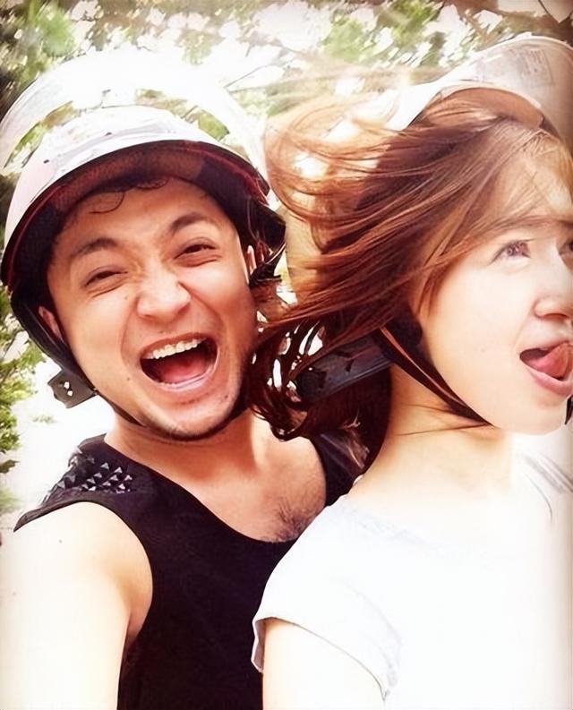 离过年不到俩月	，42岁尼格买提高调官宣喜讯，前妻帕夏古丽后悔吗