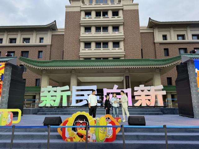 早知道在长春啃玉米会火，说啥也注意下表情管理！