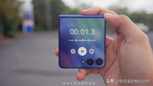 12+256卖7999 三星Z Flip7深度体验 比Flip6提升多少？三星用户多吗