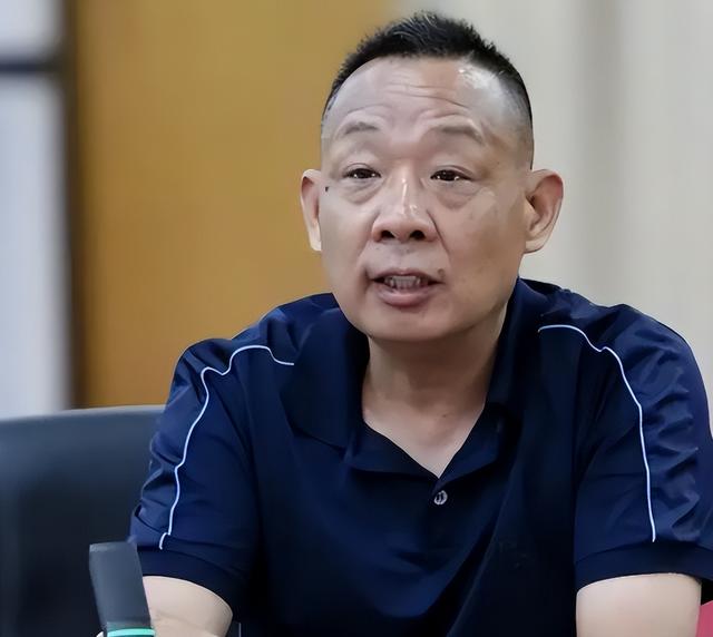 汤家凤吐槽于东来：买你东西，不代表认可你的价值观