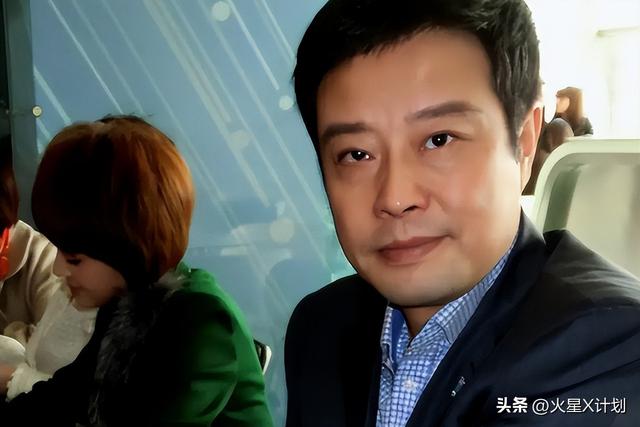 没想到，主持央视天气预报将近30年的宋英杰，竟是兼职的"临时工"