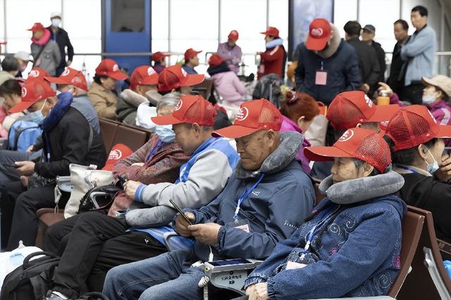 大连奸商骗取244亿养老金，数十万老年人血本无归，结局大快人心