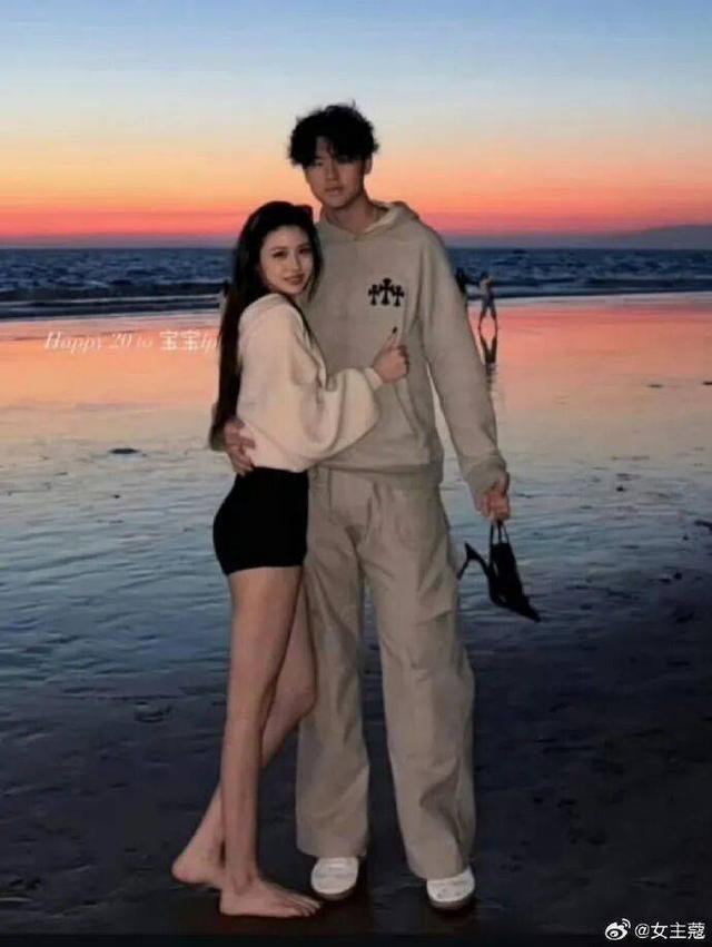 汪峰大女儿遗传母亲超模基因，天使脸蛋配魔鬼身材惊艳出圈