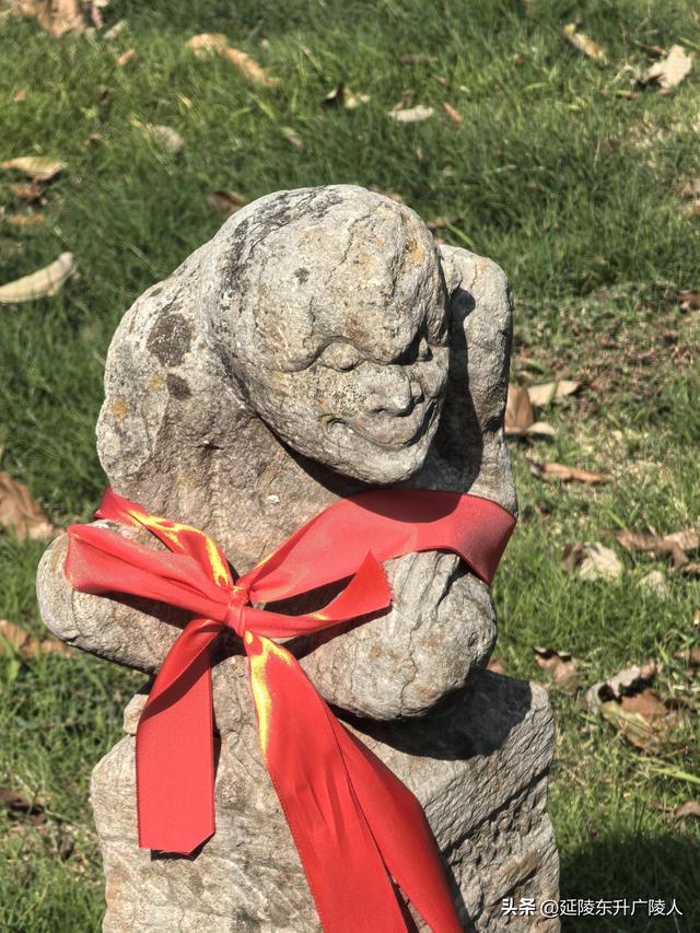 重阳登高丹阳黄连山 齐梁半壁基业地 北顾大江秋水情