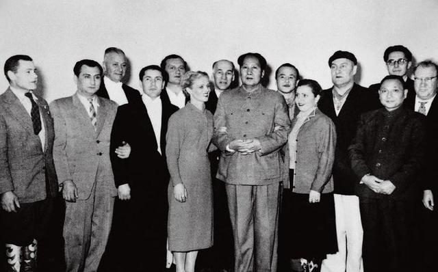 美媒评出世界5大伟人，斯大林倒数第一，榜首实至名归来自中国