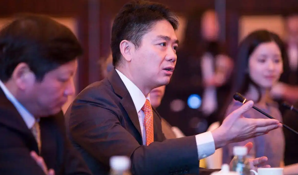刘强东：京东去年赚了1万多亿，利润才400多亿，给员工发1000多亿