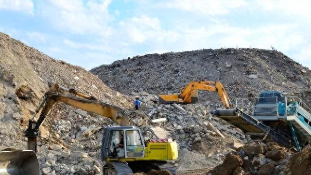 从卖苦力到定规矩，中国打出稀土王炸，一招掐住美国军工命脉