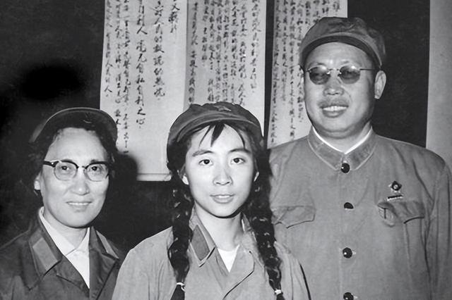 林豆豆重返北京后，不忘父亲嘱托，给家里当年的女保姆养老送终