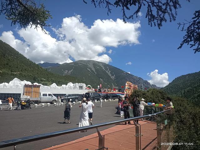 川西小环线之丹巴至康定，途径折多山
