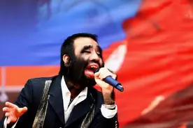 毛孩被逼脱毛迎娶美娇妻，是否遗传孩子？一起回顾于震寰的故事。图片