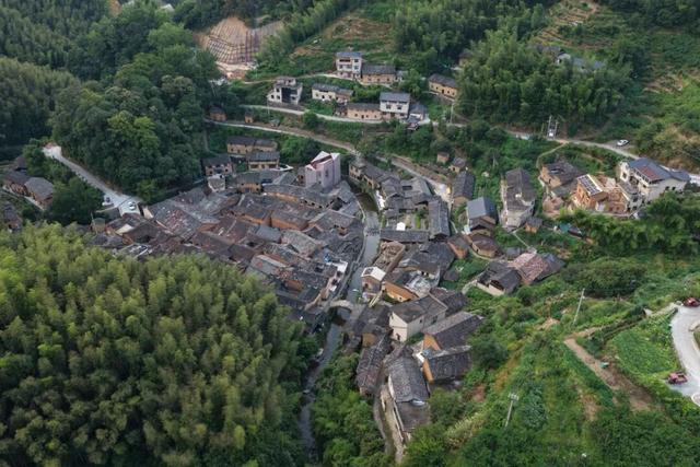 逛古村，喝咖啡，高端的度假就是这么朴实无华