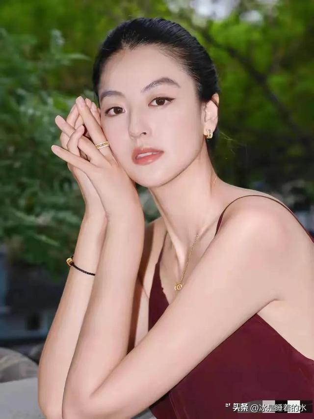 河南洛阳一校花，165cm身高清丽出尘	，貌美如花，倾国倾城