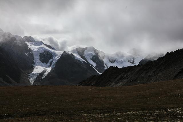 贡嘎大环线：在雪山的凝视下，与艰辛同行之日乌且（原创）