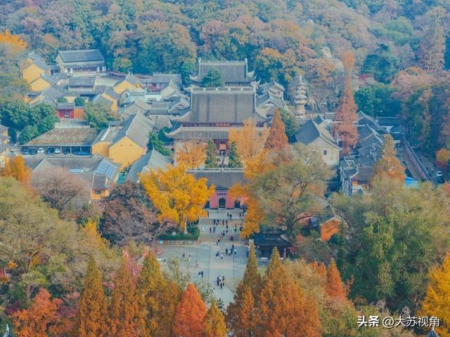 南京栖霞山冲进全国前3！乾隆题120首诗的山火了，不止红叶