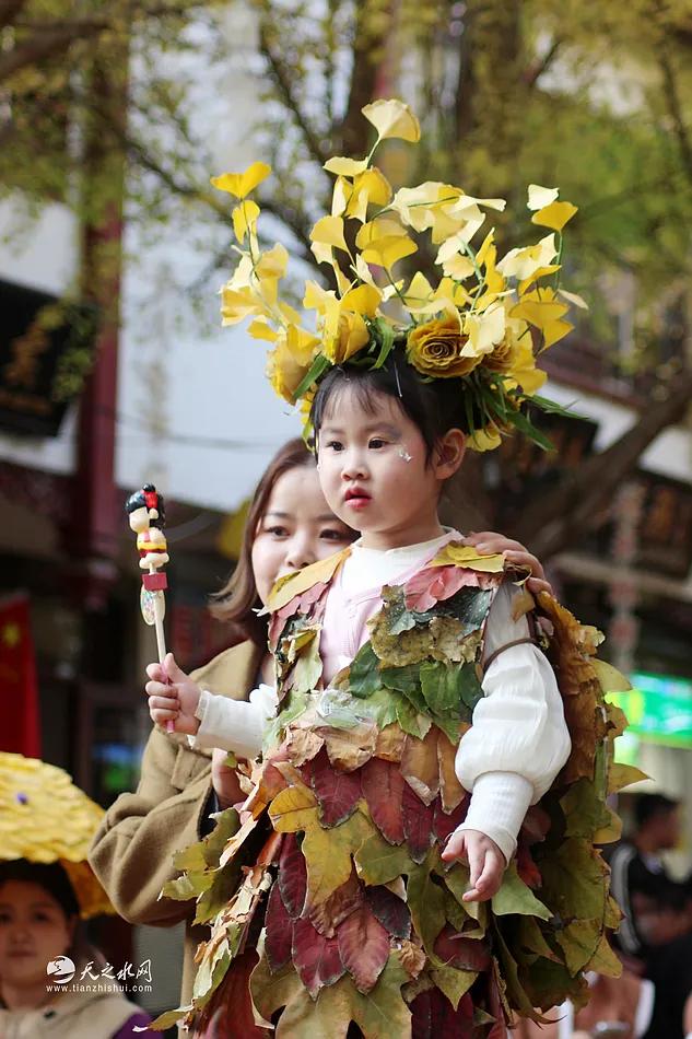 【图看黄金大道】金色长廊映秦州，天水“黄金大道”引客来！