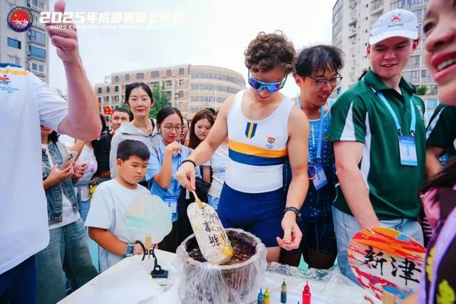 不愧是成都，火成这样！