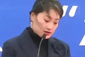 宗馥莉追求者出面道歉！打红伞去追思会并非故意，谁知评论区沦陷图片