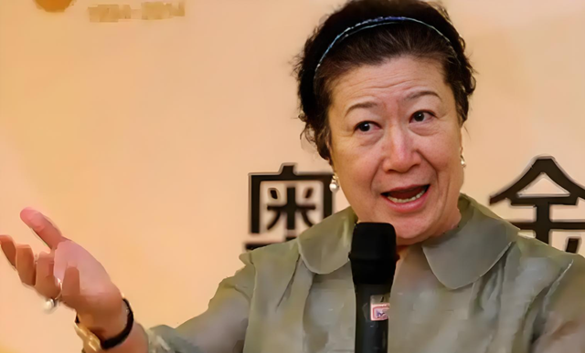 55岁东北大妈退休创业，73岁干出一家上市公司，给家里赚了138亿