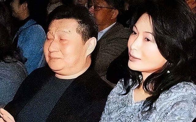 包养情人无数	，娶初中同学女儿为妻，玩老婆闺蜜，孙道存有多放荡