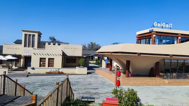 包头天下黄河第一村，靠着黄河边，风景还是不错的