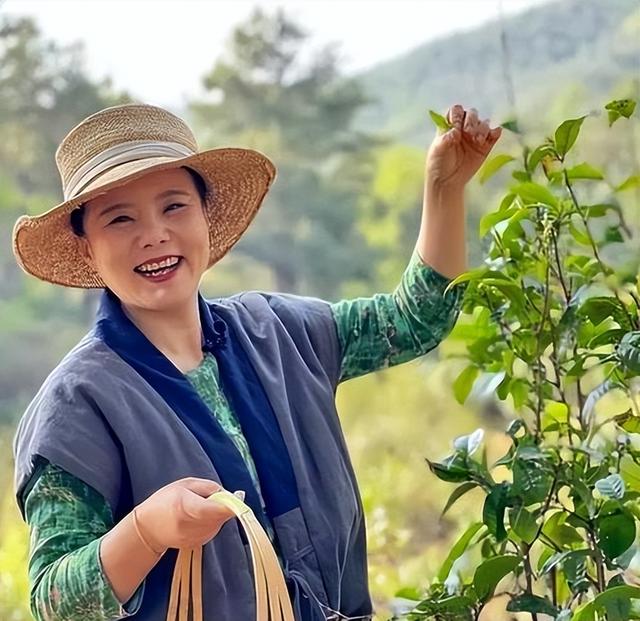 离婚10个月后，龚琳娜自曝和丈夫离婚内幕，原来对方喜欢奥地利的