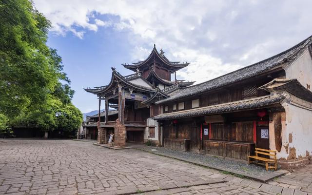 大理这个古镇,是茶马古道上的著名驿站,古色古香,真是太美了