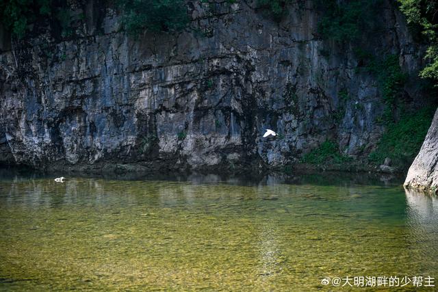 初秋，济南的“小桂林”美如画，咖啡与山水真的很配！