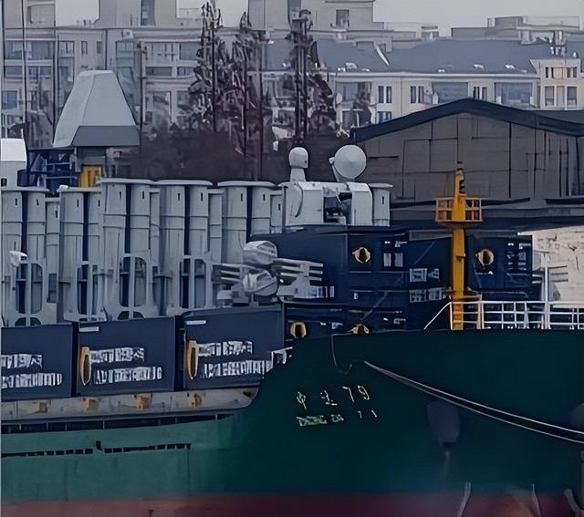 刚扣押中国船只，美方发现中国货轮填满导弹，出其不意发动奇袭？