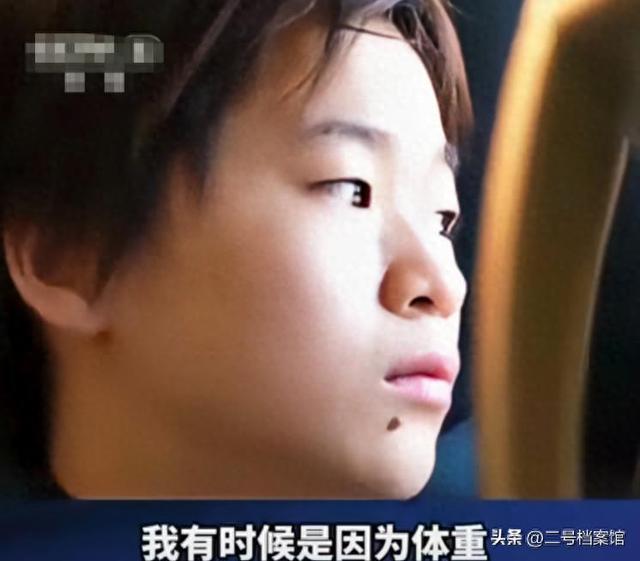 一个月没露面，全红婵变化显著，脸颊消瘦、情绪冷静，让人好心疼