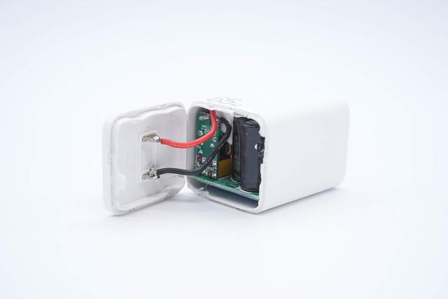 主流快充全兼容，超小体积，倍仕达65W氮化镓充电器拆解