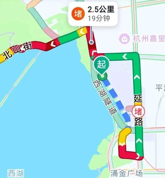 全杭州的人都出动了？这是今天的西湖、灵隐寺、满觉陇！部分道路禁止车辆通行