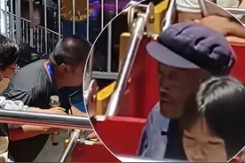 男人至死是少年！80岁大爷勇闯海盗船，工作人员表示自己快吓尿了图片