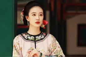 被李梦晚清民国照惊艳，风情却不风尘，吴谨言当年这样就不会被骂图片