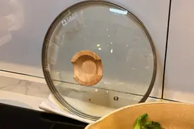 被我妈的“厨房智慧”折服了，不花啥钱，还解决了不少收纳痛点！图片