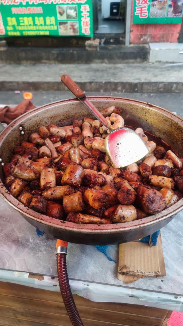 从美食贫乏且贵的拉萨到面食牛羊肉相对便宜的西宁了