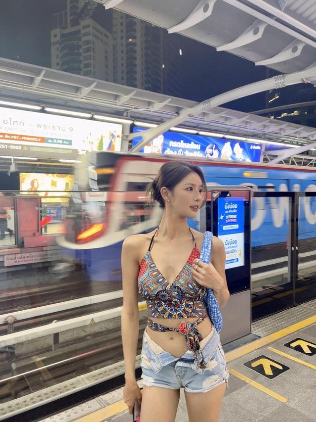 蔡卓宜 最新海边度假大片