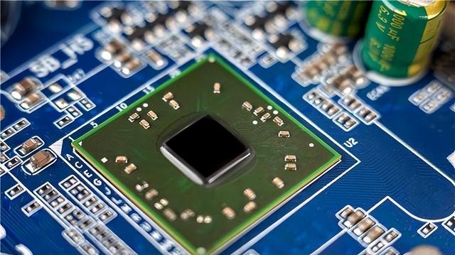 西方始料未及，中国第1条量子芯片正式投产,光刻机限制也没用了？