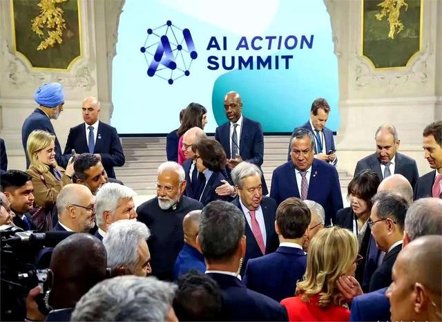 谁在吃AI蛋糕？科技巨头控AI，好处风险两头堵，各国监管急刹车