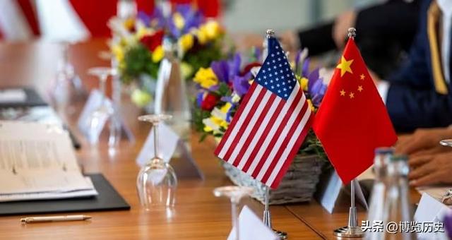 特朗普一刻不想等了！一架专机飞抵北京，这次派的高官，很有讲究