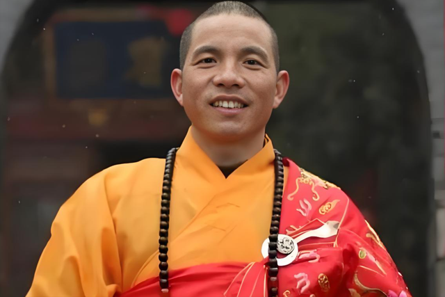 少林寺换方丈已1个月，9990元高价香刚被摒弃，就有恶心一幕出现