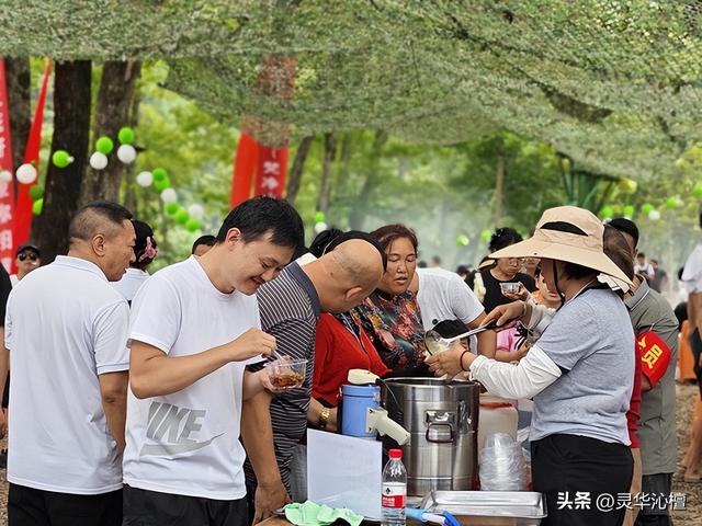 江口太平：“梵山净水·天然浴场”为游客带来清凉之旅