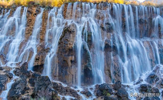 忆起诺日朗瀑布前的那个少年