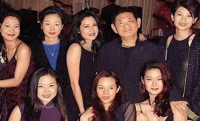 100多位情妇	，包养费上亿元，9女同床却落得个凄凉下场	、人财两空