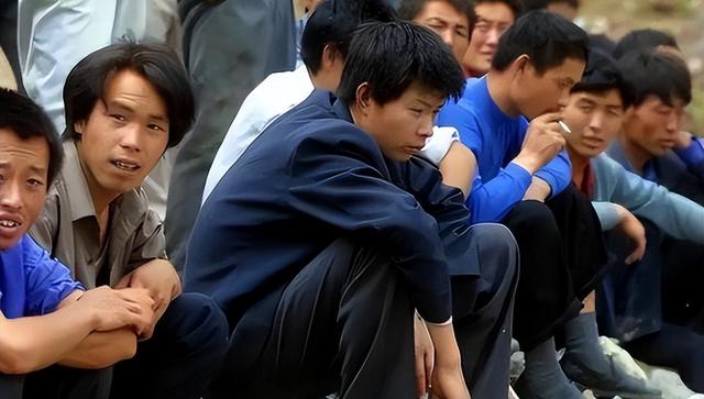 2020年，我国男性比女性多3502万，如今刚过5年，差距令人意外
