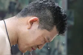 头颈部爱出汗，头发经常打湿？中医：多是5个原因，教你有效止汗图片