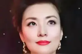 温文尔雅，端庄秀丽，气质迷人的周涛，魅力无限的写真照图片