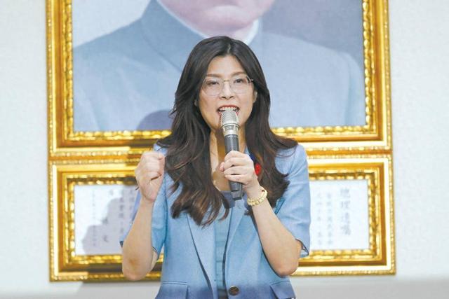 赖清德发出警告，郑丽文一怒掀桌，回应称：我当然会赴大陆交流！